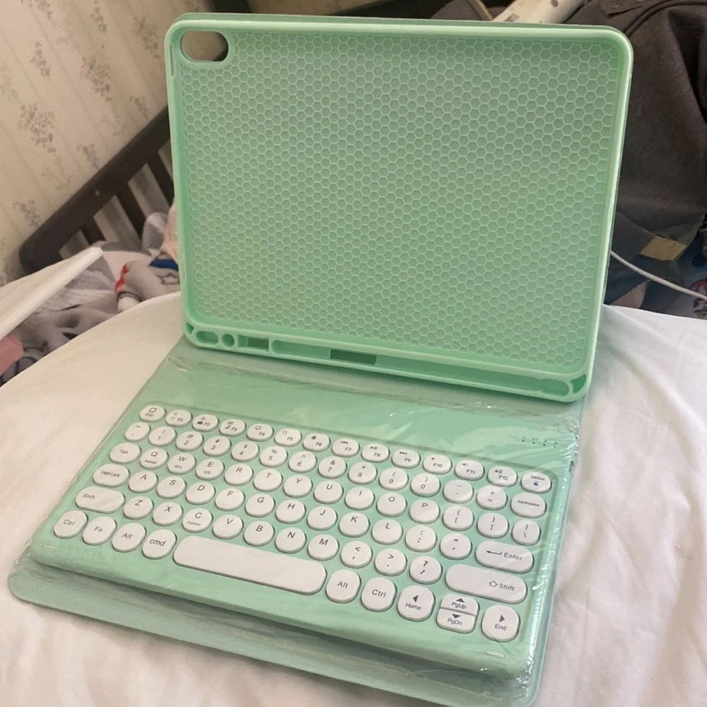 iPad Smart Keyboard Case fits a ipad 10.9in